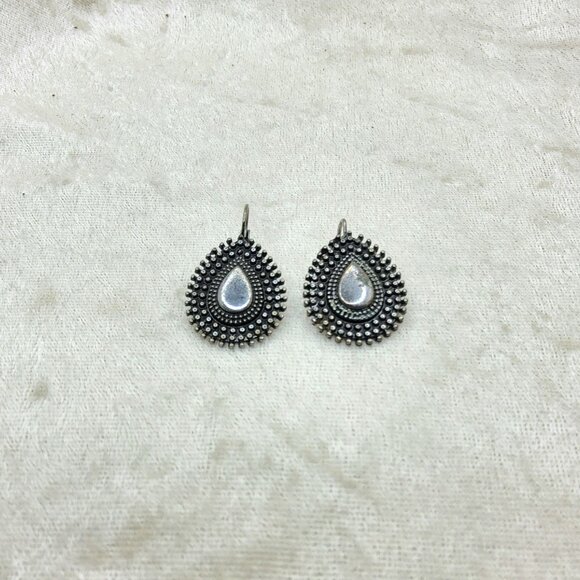 Vintage Pewter Teardrop Shaped Metal Beaded Lever Back Earrings - Picture 2 of 5